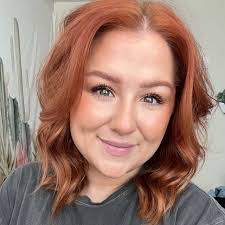 Caitlin Bruce's Instagram, Twitter & Facebook