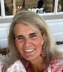 Katrina Dickson's Instagram, Twitter & Facebook