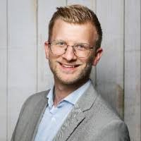 Michael Ufer's Instagram, Twitter & Facebook