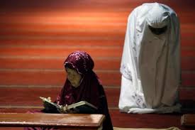 Niat sholat witir diatas adalah niat sholat witir yang dikerjakan sendirian. Ini Tata Cara Shalat Witir Satu Rakaat