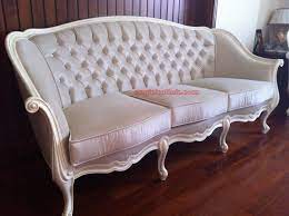 Sadrazam klasik koltuk takımı ile hayallerinizi süsleyin! Engin Klasik Koltuk Takim Modelleri 2441 Kisiye Ozel Uretim Oldugundan Fiyatlar Kullanilan Malzeme Ve Cilaya Gore Degismekte Koltuklar Klasik Dosemeler