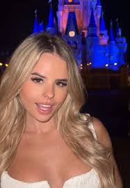 Leonie Mclaughlin's Instagram, Twitter & Facebook