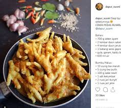 Mulai dari siomay ikan tenggiri, siomay ayam, siomay udang, siomay ayam dan juga siomay sehingga siomay bandung memiliki tekstur yang kenyal dengan ciri khas bumbu kacang pedas. Tahun Baru 2019 Enaknya Makan Ceker Pedas Siomay Goreng Nih Okezone Lifestyle