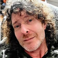 Evie Sands's Instagram, Twitter & Facebook