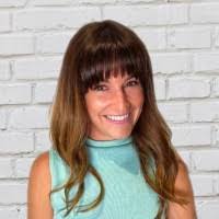 Ilana Slutsky's Instagram, Twitter & Facebook