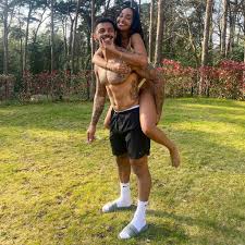 We asked for a miracle, we were given two Little Mix Star Leigh Anne So Romantisch War Der Antrag Promiflash De