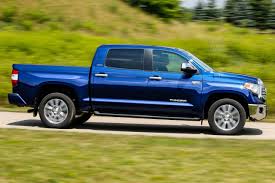 See rating, reviews, features, prices, specifications and pictures. Comparison Toyota Tundra Double Cab Sr5 Ffv 2016 Vs Toyota Sequoia Platinum 2017 Suv Drive