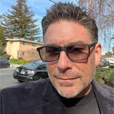 Nancy Holohan's Instagram, Twitter & Facebook