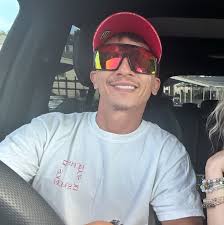 🚔💙 Stories of Service: Officer Anthony Manzo 💙🚔 Today, we are  highlighting Officer Anthony Manzo, who has gone above and beyond in  building a meaningful relationship with Frank, a veteran and former