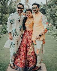 15 Precious Bride And Brother Moments That Ll Make You Go Aww Wedding Photography Poses Family Bride Photography Poses Wedding Photography Poses