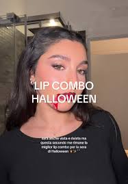 Lip Combo Preferita Tutorial: Matita di @Huda Beauty & Lip Treatment @Rhode  Skin