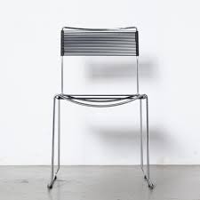 La missione è esaltare i prodotti della natura. Spaghetti Stuhl Giandomenico Belotti Fly Line Schwarz Neef Louis Design Amsterdam