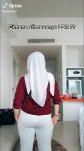 Karena para netizen sangat menginginkan sebuah konten dari ukhti syahwat ini, maka admin akan membagikannya untuk kamu. Naavin Naavin1988 Profile Pinterest