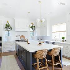 Explore mid century modern, modern and contemporary homes in sacramento for sale. 20 Kitchens With The Most Beautiful Pendant Lighting