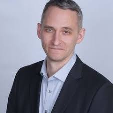 Daniel Waln's Instagram, Twitter & Facebook