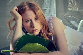 Rising Star Sarah Elizabeth Mitchell: “Value the little things as much as  the champagne moments; Too often we are seduced by the iceberg illusion of  success”