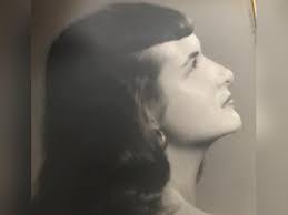 Carol Hokanson's Instagram, Twitter & Facebook