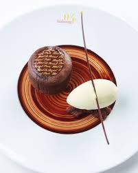 Gallery Le Bristol Un Hotel De Luxe A Paris Fine Dining Desserts Food Garnishes Gourmet Desserts