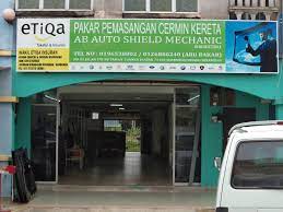 Menjual cermin mata hitam replika. Kedai Cermin Kereta Seremban Malayhan