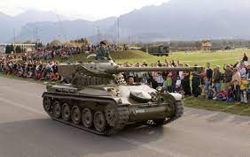 Preserved Swiss Army Leichtpanzer 51 Amx 13 75 At The Steel Parade In Thun 2006 Schweizer Armee Armee Oldtimer