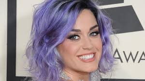 Katy Perry pede para Huck ensiná-la a falar "pum" em português