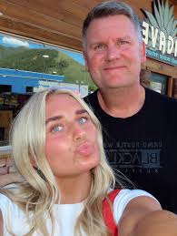 bella wright (@belllawright_) • Instagram photos and videos