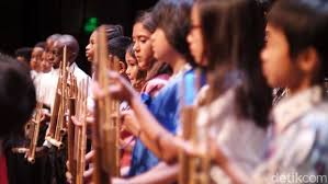 Konser Angklung Pertama Di Amerika Hipnotis Penonton