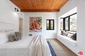 This asian paints room colour combination will work best with bedrooms that have big french windows and plenty of natural light. 60 Asian Primary Bedroom Ideas Photos Home Stratosphere