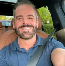 Send you a request Accept 👤 Delete ❌