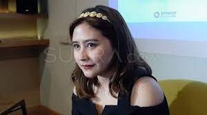 Mereka adalah prilly latuconsina, andhika prama dan raffi ahmad. Alami Gangguan Mental Ocd Prilly Latuconsina Unggah Video Bikin Nangis