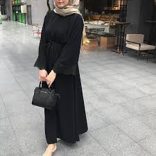 Sade Siklik Icin Dantelli Abaya Www Feyzaofficial Com Muslim Fashion Outfits Hijab Fashion Abayas Fashion