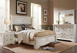 All our bedroom sets come in queen, eastern king and california king sizes. Finding Cheap Bedroom Sets White Bedroom Set King Bedroom Furniture King Size Bedroom Furniture