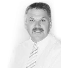 HEILBRONNER OM OP TROTS TE WEES