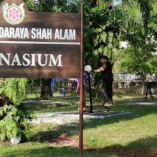 Seksyen 7,shah alam two & half storey bungalow land area = 23450sf built up= 18071sf 7bedroom 13bathroom garage. Tasik Seksyen 7 Shah Alam