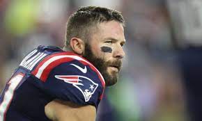 Originally drafted by new england in the seventh round (232nd overall) of the 2009 nfl draft. Everyone Has The Same Team In Mind For Julian Edelman