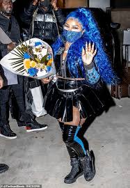 Blue is my favourite colour and i couldn't resist making a card using one of the tinted images from the grandma's. Lil Kim Stuns After Brooklyn Nets Halftime Performance 20 Years After Lady Marmalade Video Daily Mail Online