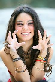 Photo de vanessa hudgens Images?q=tbn:ANd9GcSweNV9nWLF6umERHRKXpbs8ZWWeWZ6ZDAGWlKQToEpxTafD3-w