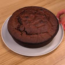 Gateau Tres Rapide Au Yaourt Et Au Chocolat Recette Gateau Facile Rapide Gateau Yaourt Chocolat Gateau Chocolat Facile