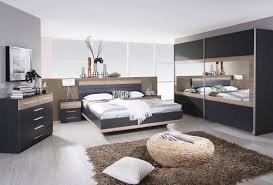 Holen Sie Sich Ein Schones Schlafzimmer Mobel Set Fur Sich Komplett Schlafzimmer Sch Bedroom Furniture Design Complete Bedroom Set Modern Bedroom Furniture