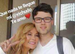 La alcaldesa de maipú, cathy barriga, decidió celebrar su cumpleaños al aire libre mientras todo santiago se el 8 de abril, y según informó la voz de maipú, la alcaldesa cathy barriga utilizó las. La Reaccion Del Hijo De Cathy Barriga Ante Las Intensas Criticas A La Alcaldesa En Redes Sociales