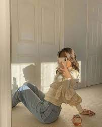 Mirror reflections and sheer curtains are great examples of this. 12 Poses To Get The Best Mirror Selfie Society19