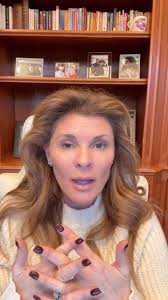 In this inspiring and imaginative episode of The Thought SNOB Podcast,  Paula Swope — Author, Speaker, and Chopra-Certified Life Coach — invites  listeners to explore one of her favorite tools for self-discovery: