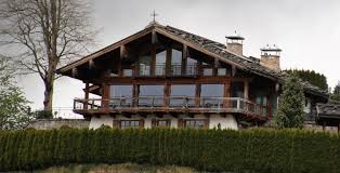 The hofer family took over the house in 2012 and decorated it with l. So Lebte Ex Wirecard Chef Markus Braun Finance Magazin