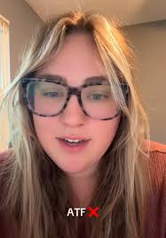 Lauren Bobert Cordless Hole Punch