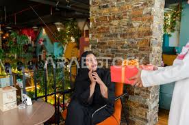 Marriage anniversary gifts ideas for husband: A Saudi Gulf Husband Presents A Gift To His Wife In A Romantic And Wonderful Atmosphere