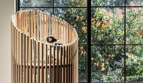 Un Arbre A Chat Design Et Minimaliste Tout Droit Venu Du Japon Maison Chat Arbre A Chat Animaux Domestiques