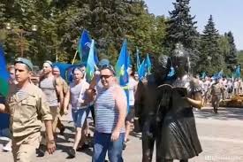 К июлю 1994 года полк был полностью сформирован и укомплектован. B99cnjkcdx8yim