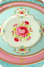 Scandinavian dinner plates in modern designs whether you are serving an everyday meal or preparing an elegant new year's table, dinner plates form part of the foundation for your table setting.in our extensive range of scandinavian dinner plates, you will find the best dinner plates from renowned designer brands in a large assortment of colours, materials and sizes. Floral Dinnerware Sets Ideas On Foter