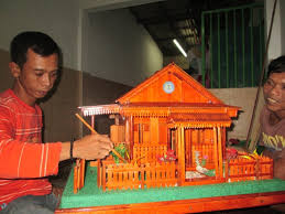We did not find results for: Mengintip Pembuatan Miniatur Rumah Adat Betawi Upaya Pelestarian Budaya Lokal