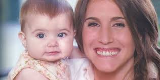 Ganó el premio revelación y consagración de cosquín en 1996. Forme La Familia Que Siempre Sone Gente Del Espectaculo